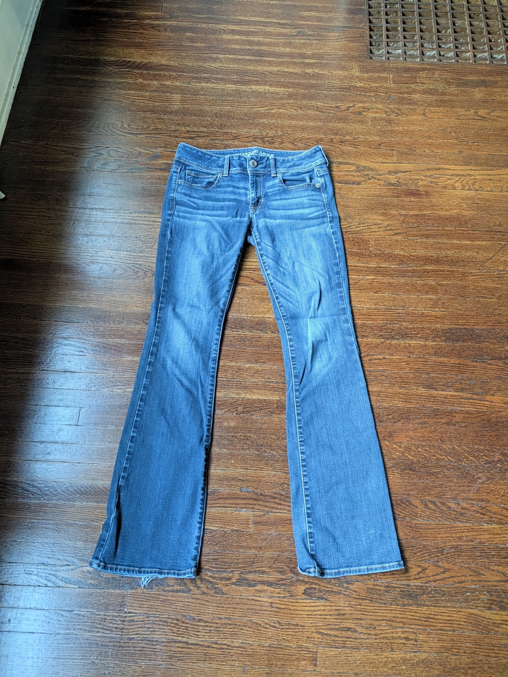 Women's American Eagle Kick Bootcut Jeans Medium Wash Size 8 Long Casual 33" Ins